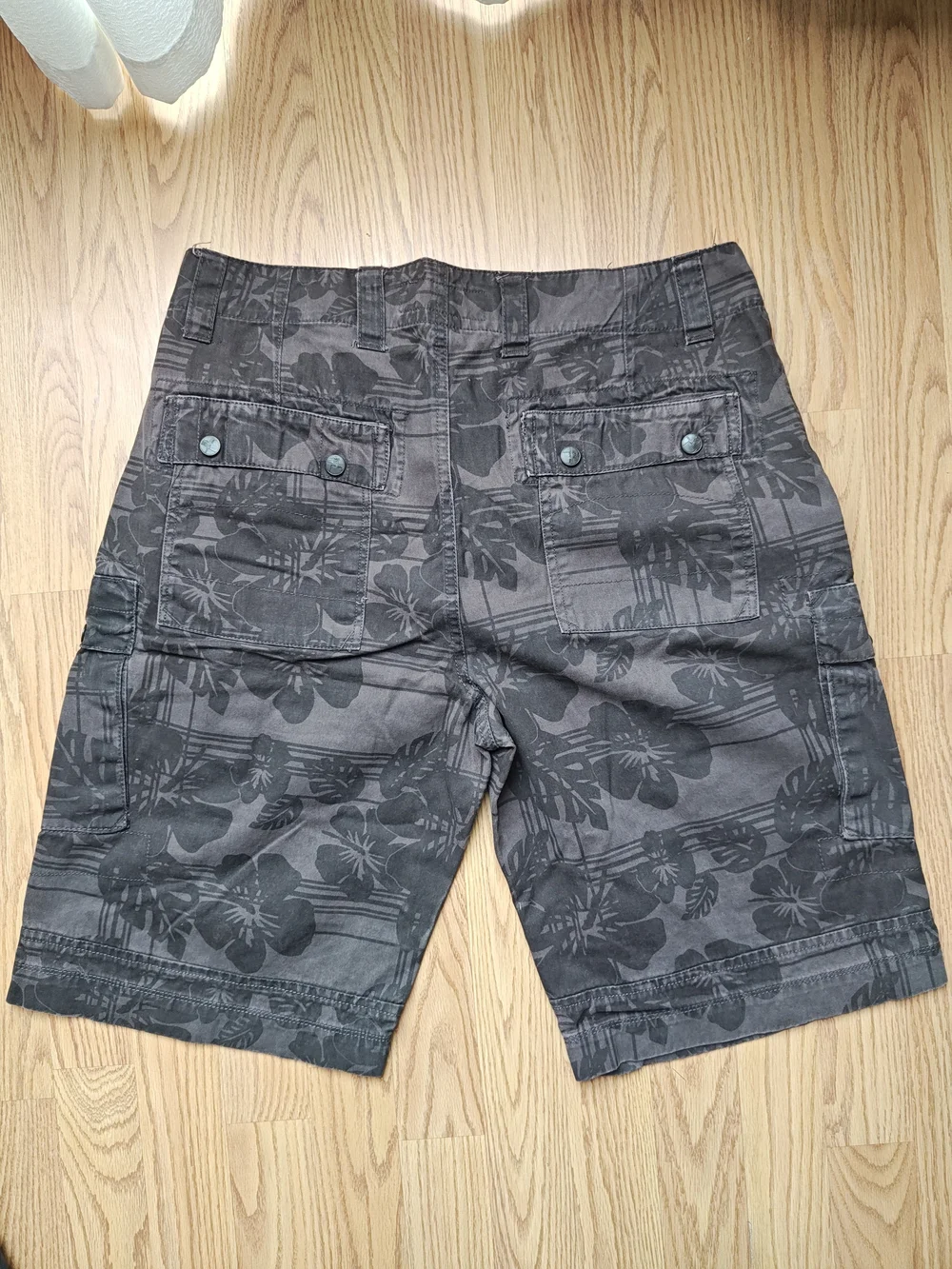 Vintage Red Snap Floral Cargo Shorts Brown Hibiscus Print Tropical 34